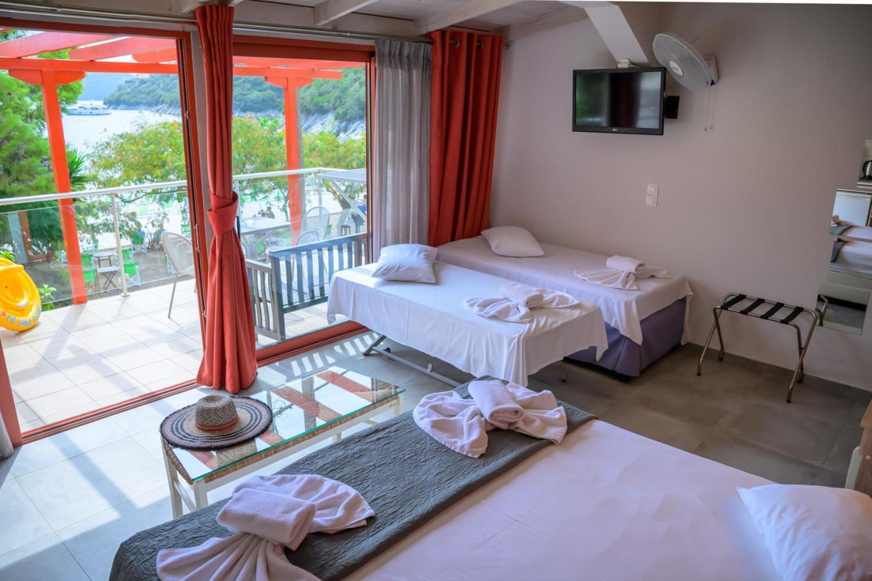 Rouda Bay Beach Hotel Mikros Gialos Exterior photo